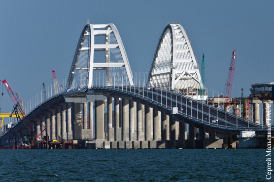 «Животворящий» Крымский мост утроил туристический бум на полуострове