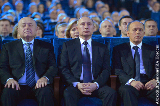 Путин: Спецслужбы в 2015 году выявили в России более 320 разведчиков