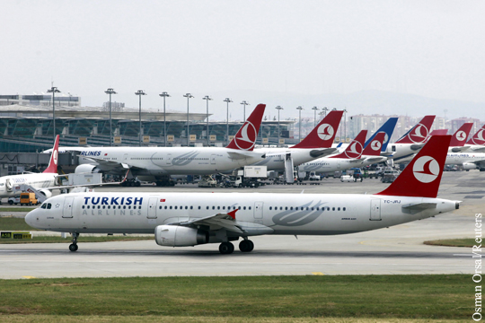 В аэропорту Стамбула прогремел взрыв