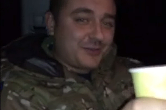 Пьяный украинский депутат спел песню про Гитлера (видео)