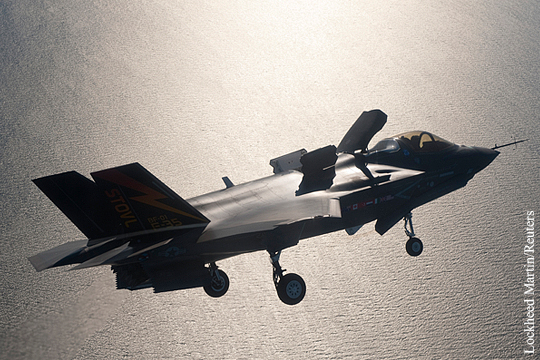 Западные эксперты признали американский истребитель F-35 дорогим и неэффективным