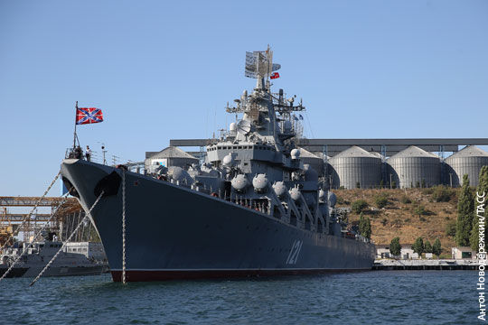 Прикрывавший базу Хмеймим крейсер «Москва» вернулся в Севастополь