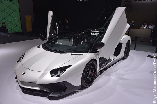 Ferrari и Lamborghini прекратили поставки на Украину