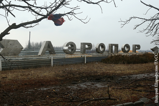 Украинские силовики обстреляли донецкий аэропорт из минометов