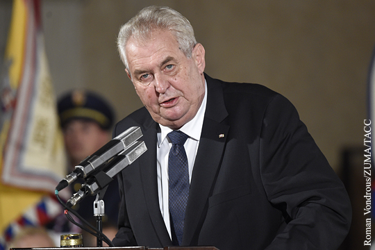 Президент Чехии признался в нежелании принимать беженцев в стране