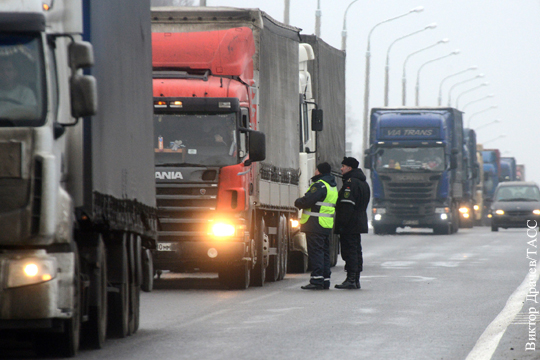 Украинский запрет транзита грузовиков для России почти безвреден