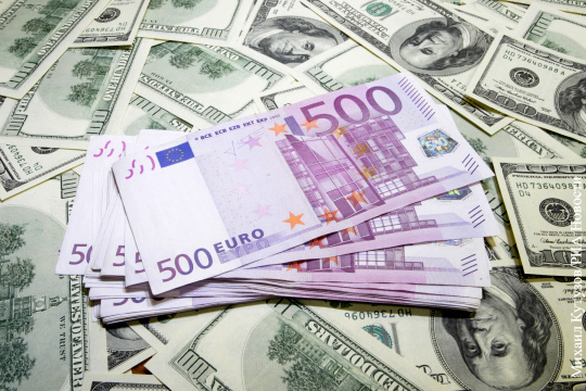 Доллар превысил 84 рубля, евро – 92 рубля