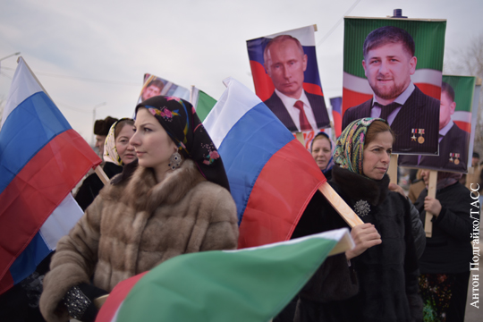 На митинге в поддержку Путина и Кадырова в Грозном насчитали миллион человек