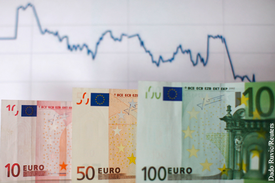 Евро упал ниже 86 рублей