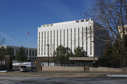 Закрытие почетных консульств РФ в США стало ответом на препятствия в деятельности ЦРУ