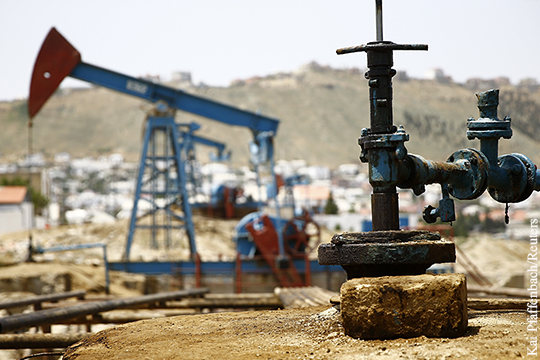 Саудовская Аравия предложила начать обсуждение снижения добычи нефти