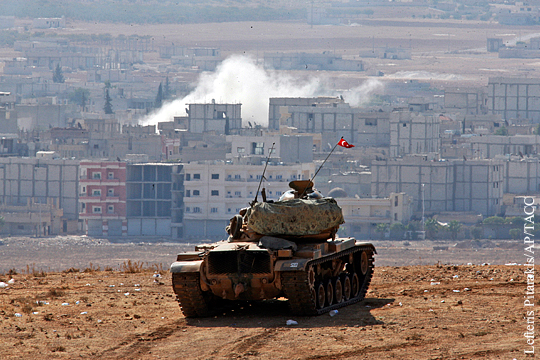 Турция открыла огонь из танков и артиллерии по позициям ИГ в Сирии