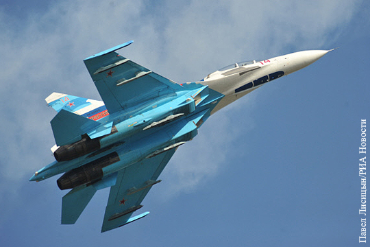 СМИ: Российский Су-27 опасно сблизился с американским разведчиком над Черным морем