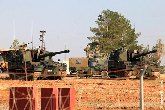 Источник: Артиллерия Турции прикрывает отступление террористов на западе Сирии