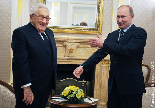Кремль: Путин в среду встретится с экс-госсекретарем США Киссинджером