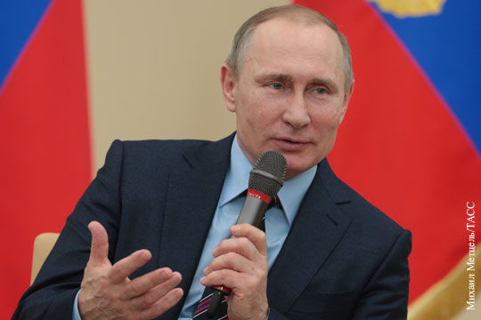 Путин: В России не может быть иной объединяющей идеи, кроме патриотизма