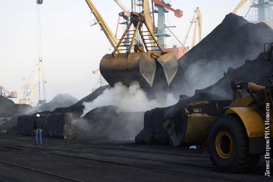 СМИ: Под видом африканского угля Украине продают топливо из Донбасса