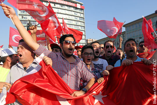 Экс-посол Турции: Страна оказалась в смертельном тупике