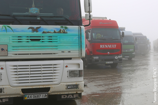 Киев: Россия и Украина договорились о взаимном беспрепятственном возвращении грузовиков