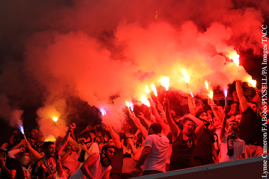 Турецкие футбольные фанаты попытались напасть на болельщиков «Локомотива» в Стамбуле