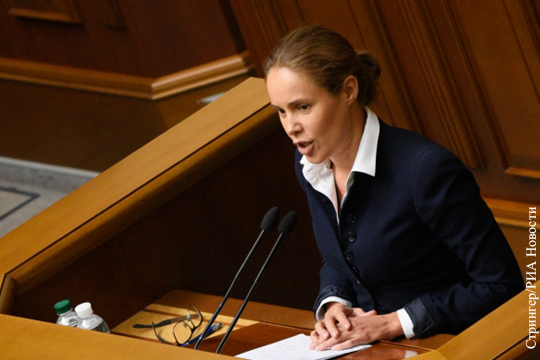 Депутат Рады перепутала кнопки при голосовании за отставку правительства Яценюка