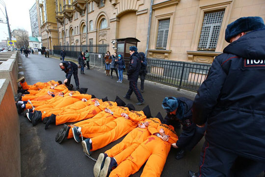 Активисты напомнили Обаме об обещании закрыть тюрьму Гуантанамо