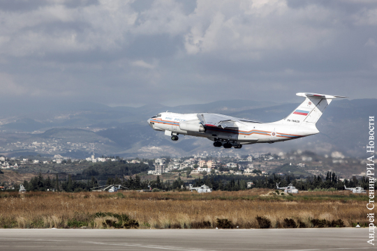 В Россию с авиабазы в Сирии вылетел Ил-76 со 160 военными