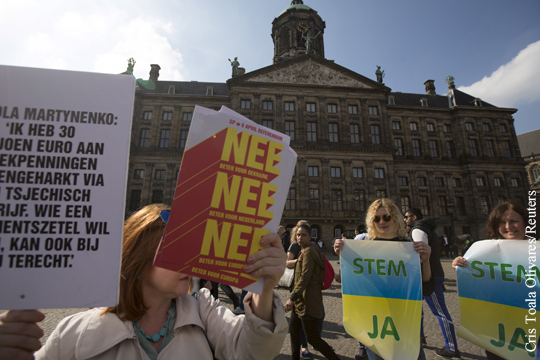 Exit-poll: Жители Нидерландов проголосовали против ассоциации Украины с ЕС