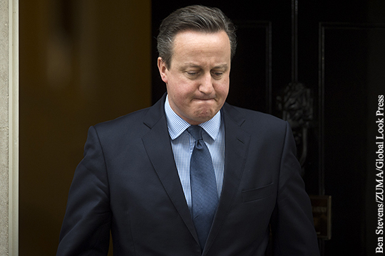 В британском парламенте потребовали отставки Кэмерона