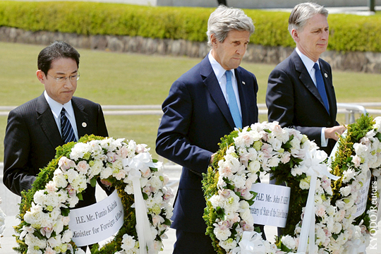 Госсекретарь США впервые посетил парк Мира в Хиросиме