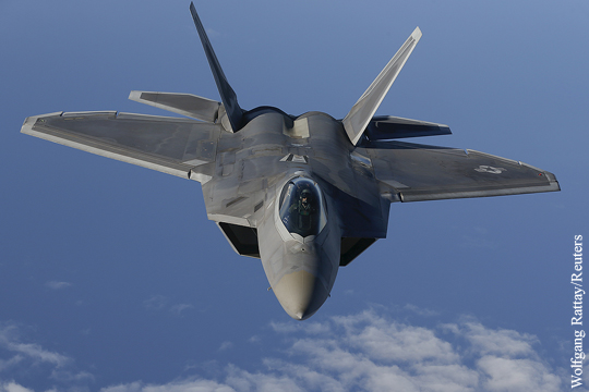 В США задумались о возобновлении производства F-22