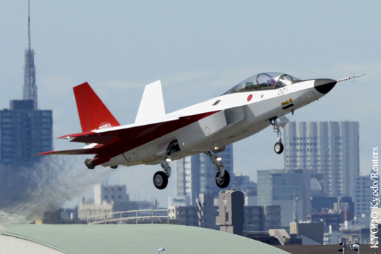 Японский истребитель пятого поколения совершил первый полет (видео)