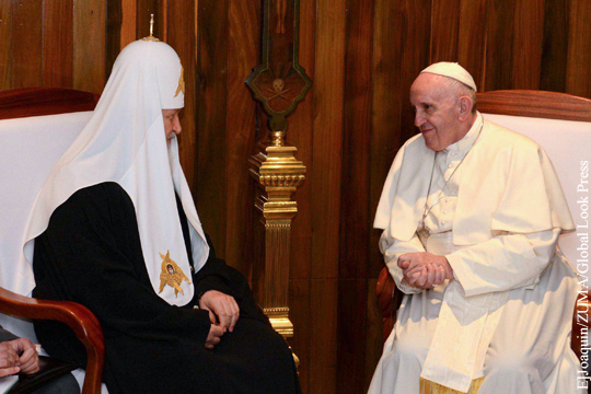 Священнику запретили служить за отказ молиться за патриарха из-за встречи с папой Римским