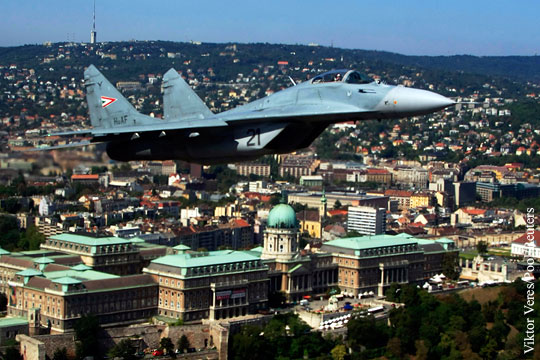 Венгрия подняла истребители после потери связи с пассажирским Boeing
