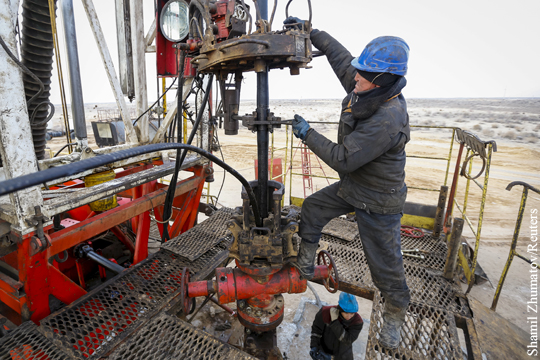Мировые цены на нефть выросли на 1–2%