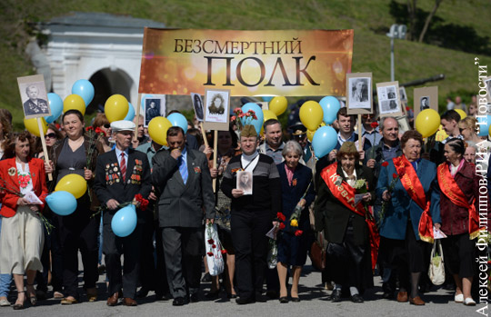 Шествие «Бессмертного полка» началось в Киеве