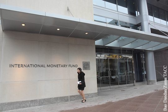 МВФ решил пересмотреть программу поддержки Украины