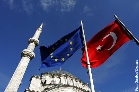 ЕС пообещал рассмотреть отмену виз для Турции только после выполнения 72 условий