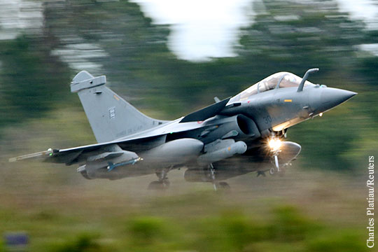 Франция согласилась еще снизить цену на истребители Rafale для Индии