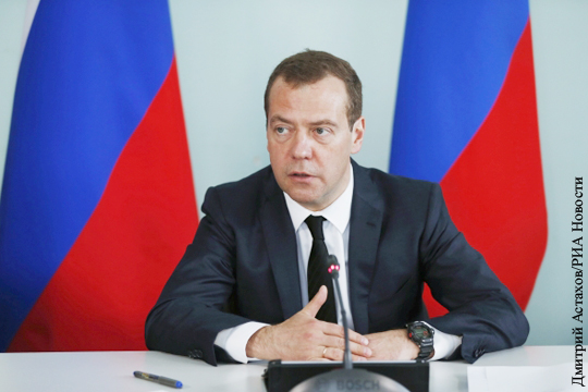 Тимакова пояснила слова Медведева о пенсиях