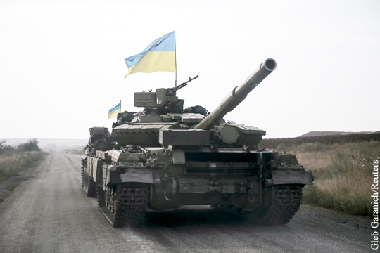 На границе с Крымом отмечена концентрация украинской бронетехники