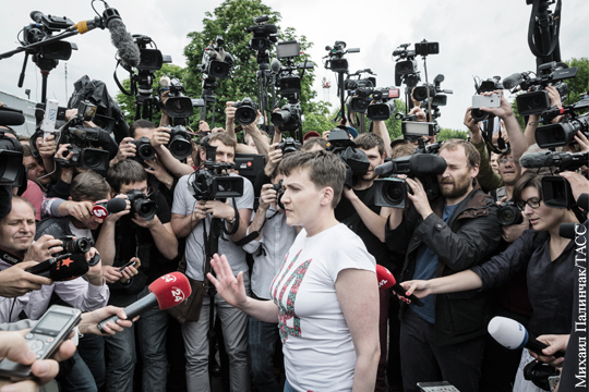 Савченко сравнила встречу с журналистами в Борисполе с нападением шакалов