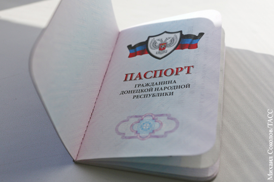 Захарченко анонсировал массовую выдачу паспортов ДНР