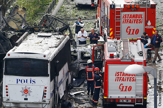 Число жертв взрыва в Стамбуле достигло 11 человек