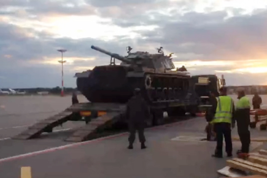 Обнародовано видео прибытия танка «Магах» из Израиля в Россию