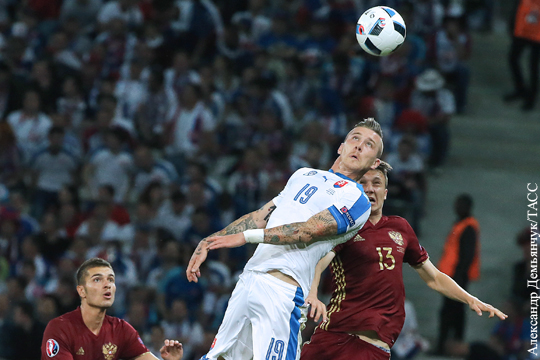 Россия проигрывает после первого тайма матча Евро-2016 со Словакией