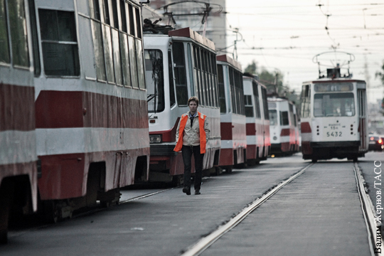 Суд в Саратове запретил энергетикам отключать трамваи и троллейбусы за долги