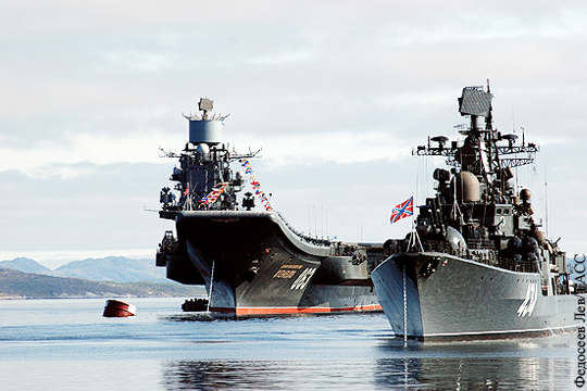 Авианосец «Адмирал Кузнецов» провел учения по ПВО в Баренцевом море