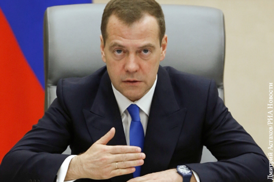 Медведев анонсировал подписание постановления о продлении ответных мер против ЕС
