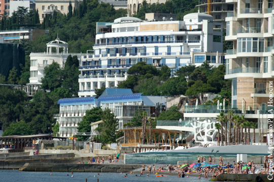 Херсонские власти дали СМИ указание негативно осветить курорты в Крыму